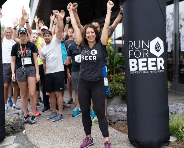 Morgan Jappe with runners from the Brewery Running series