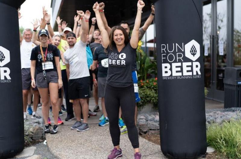 Morgan Jappe with runners from the Brewery Running series